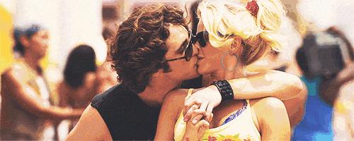 情人节秀恩爱超酷,情人节秀恩爱对话