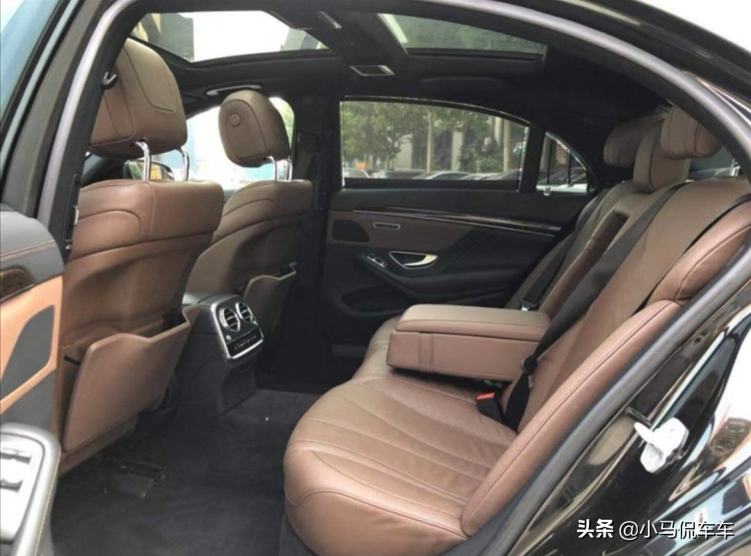 家庭年收入50万贷款200万,月入多少能买奔驰s350