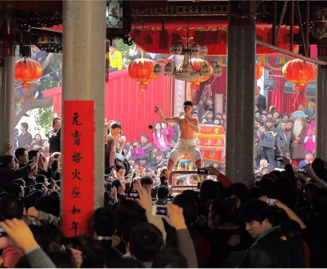 湄洲岛闹元宵外地人在看很震撼,湄洲岛闹元宵每年都有吗