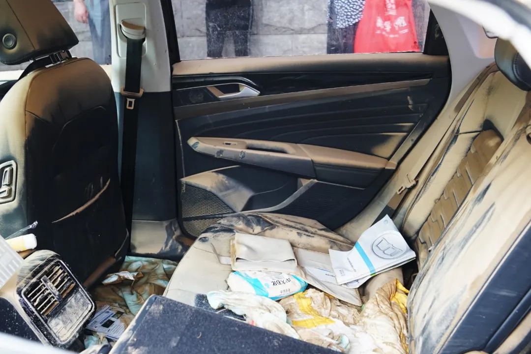 郑州暴雨车被淹都去哪了,郑州暴雨车辆被淹全过程