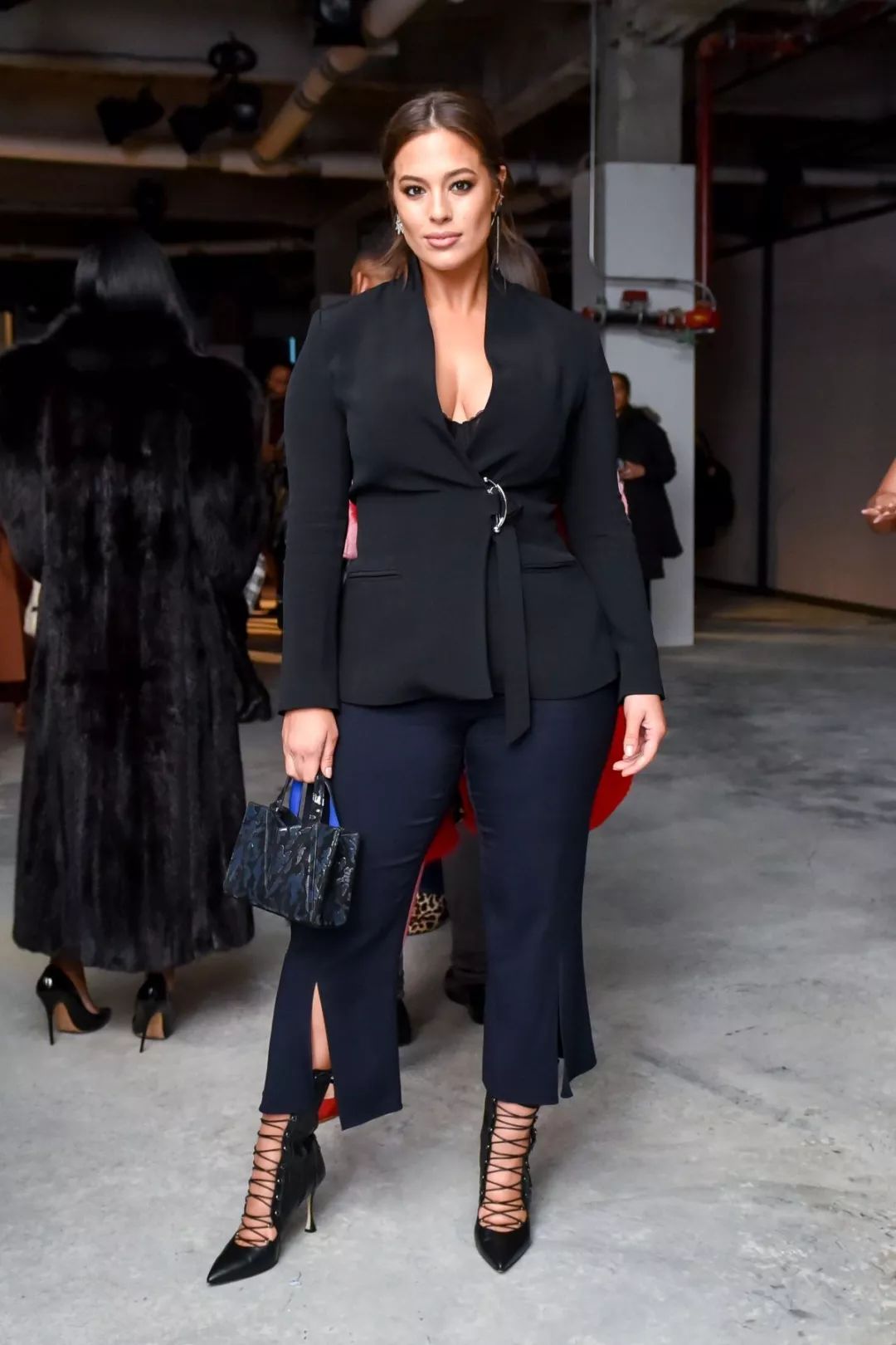 大码女裤子220斤显瘦秋冬,男粗腿穿什么裤子显瘦