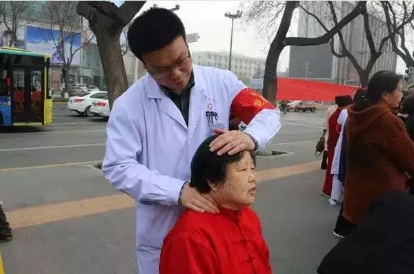 学雷锋的实践行动,学雷锋踏春