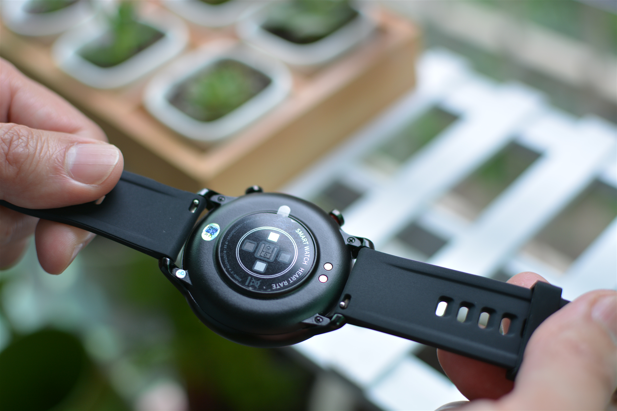 戴上智能手环进行户外运动,带上vivos15去旅行