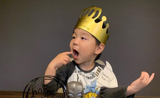 武磊生日礼物,武磊送上节日祝福