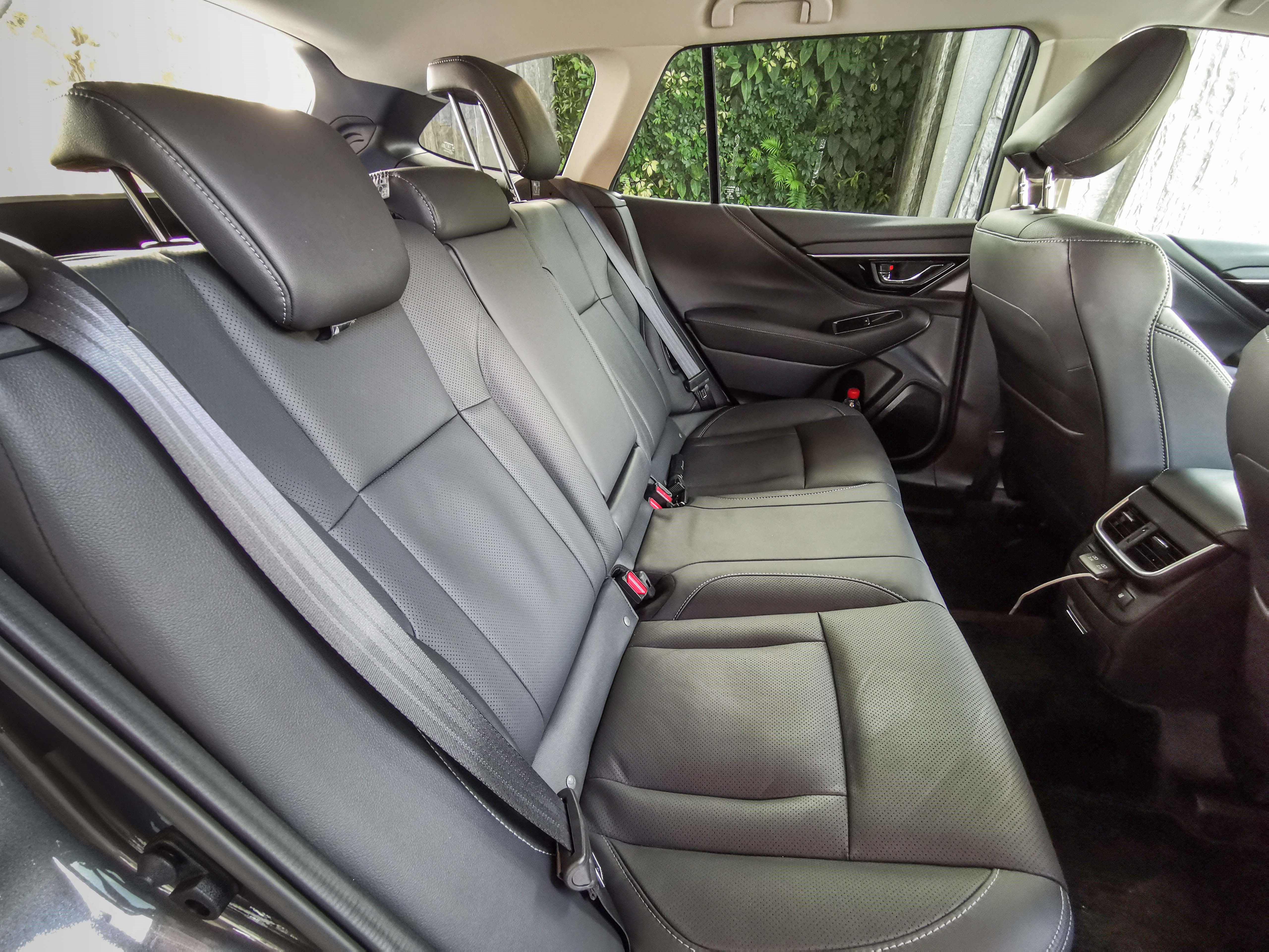 斯巴鲁傲虎试驾越野性能视频,2022款斯巴鲁傲虎荒野版试驾