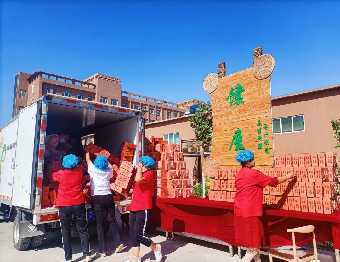 「“豫”你同在」倾“馕”相助!麦盖提县爱心企业捐助1000箱馕驰援河南
