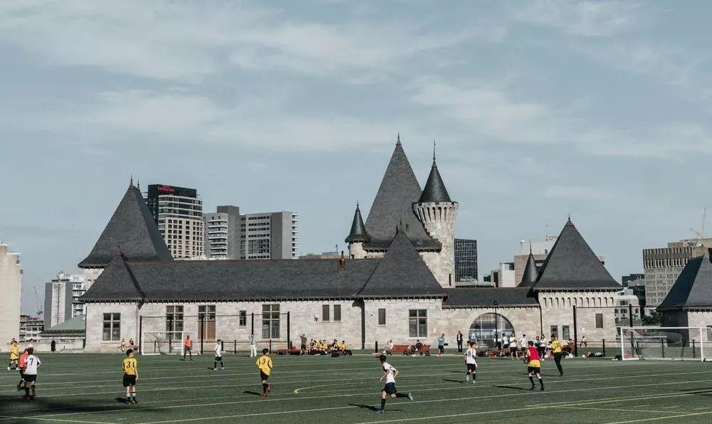 为什么中国足球总是不受欢迎？