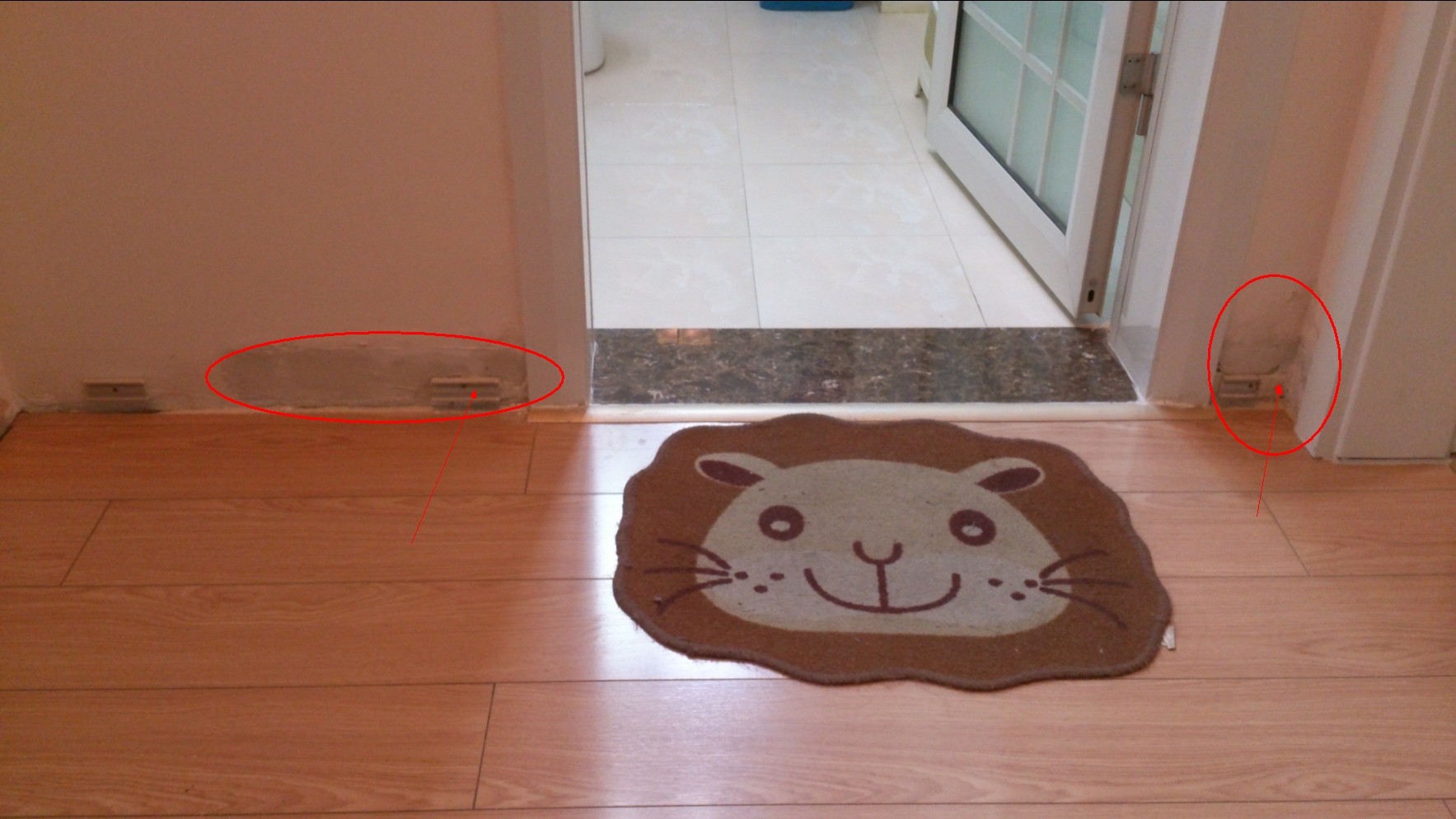 卫生间瓷砖墙壁破裂渗水怎么处理,厕所瓷砖漏水修补