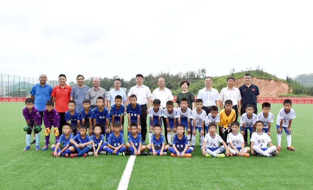 赛出好成绩赛出好风采,江西省青少年足球联赛赣州赛区