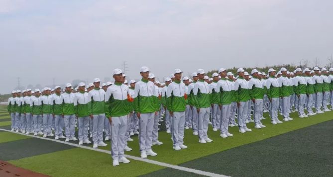 军运会志愿者感动瞬间,军运会感谢志愿者