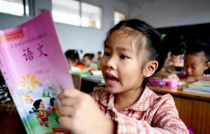 一个滑稽理由，让一篇“经典课文”消失20年，如今强势回归语文书