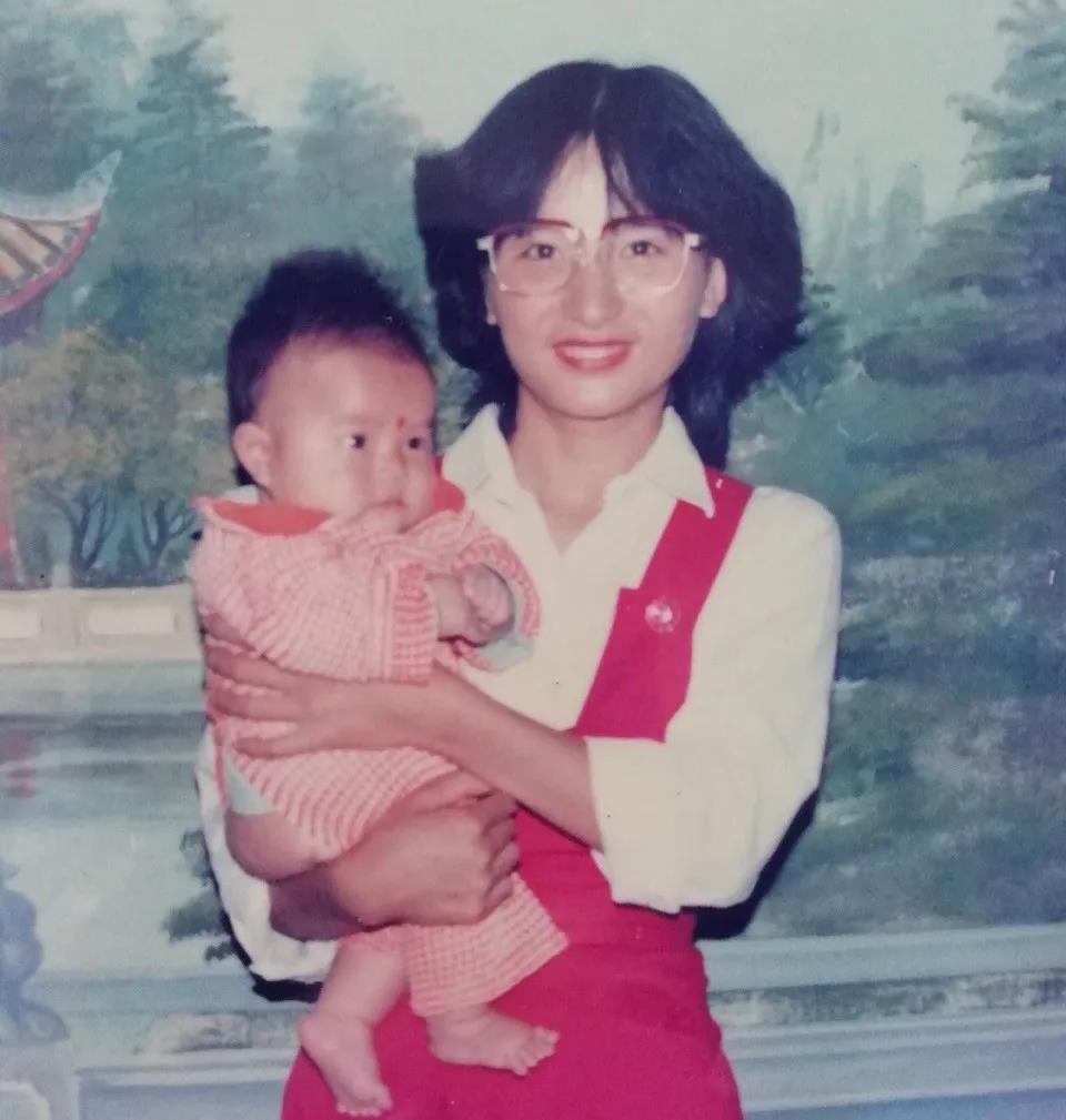 同一个世界同一个妈妈的样子,同一个世界同一个妈妈外国版