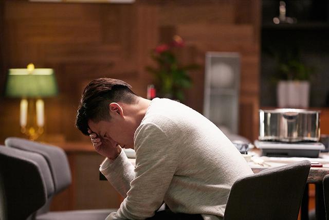 电影完美陌生人讲的什么,电影完美陌生人