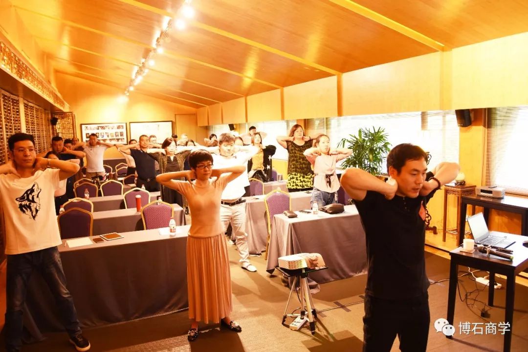 “最后一天上班的马云”从马云看阿里巴巴