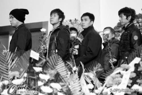 祭奠那些逝去的英烈们,祭奠那些逝去的美好回忆