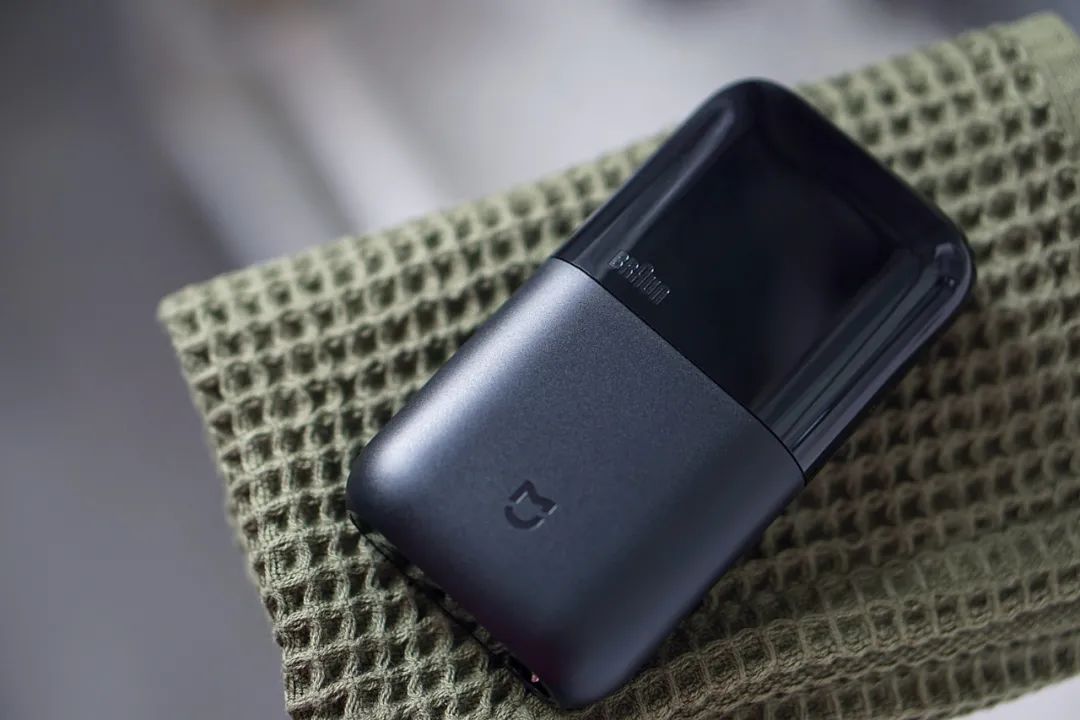 博朗迷你剃须刀和博朗3010,米家博朗剃须刀对比须眉剃须刀