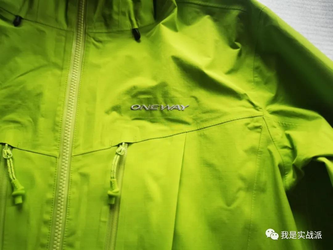 始祖鸟冲锋衣betalt和alphasv怎么选,始祖鸟冲锋衣alphasv6代黑金和蓝色