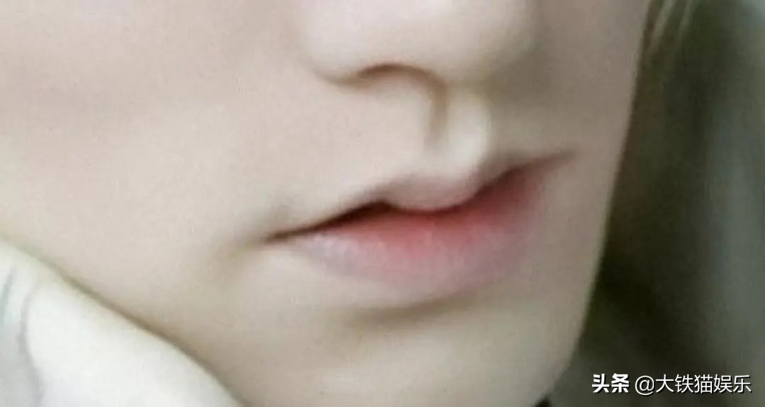 这4位男星的“M唇”太绝了！又妩媚又有脆弱感，真正的亦正亦邪