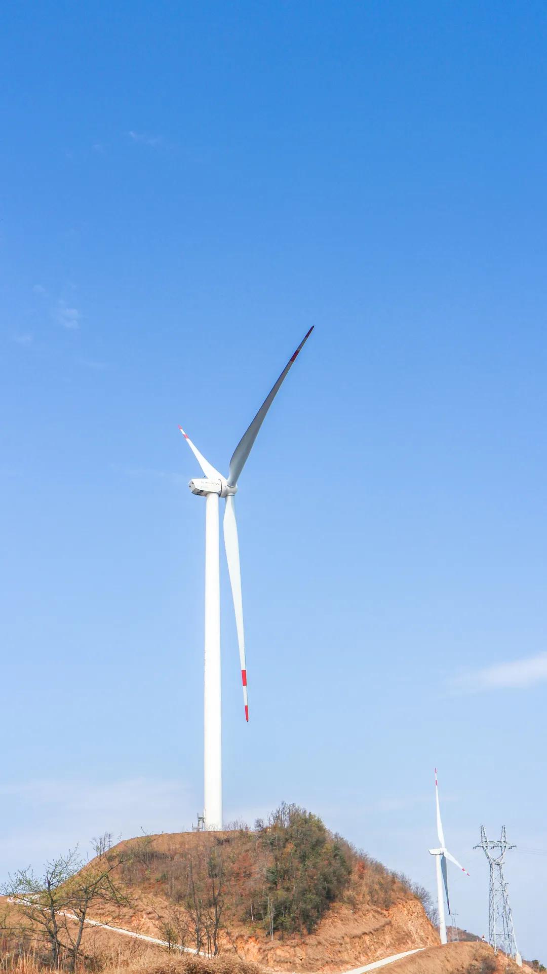 太美了拍照圣地,大钟山东岭大风车打卡