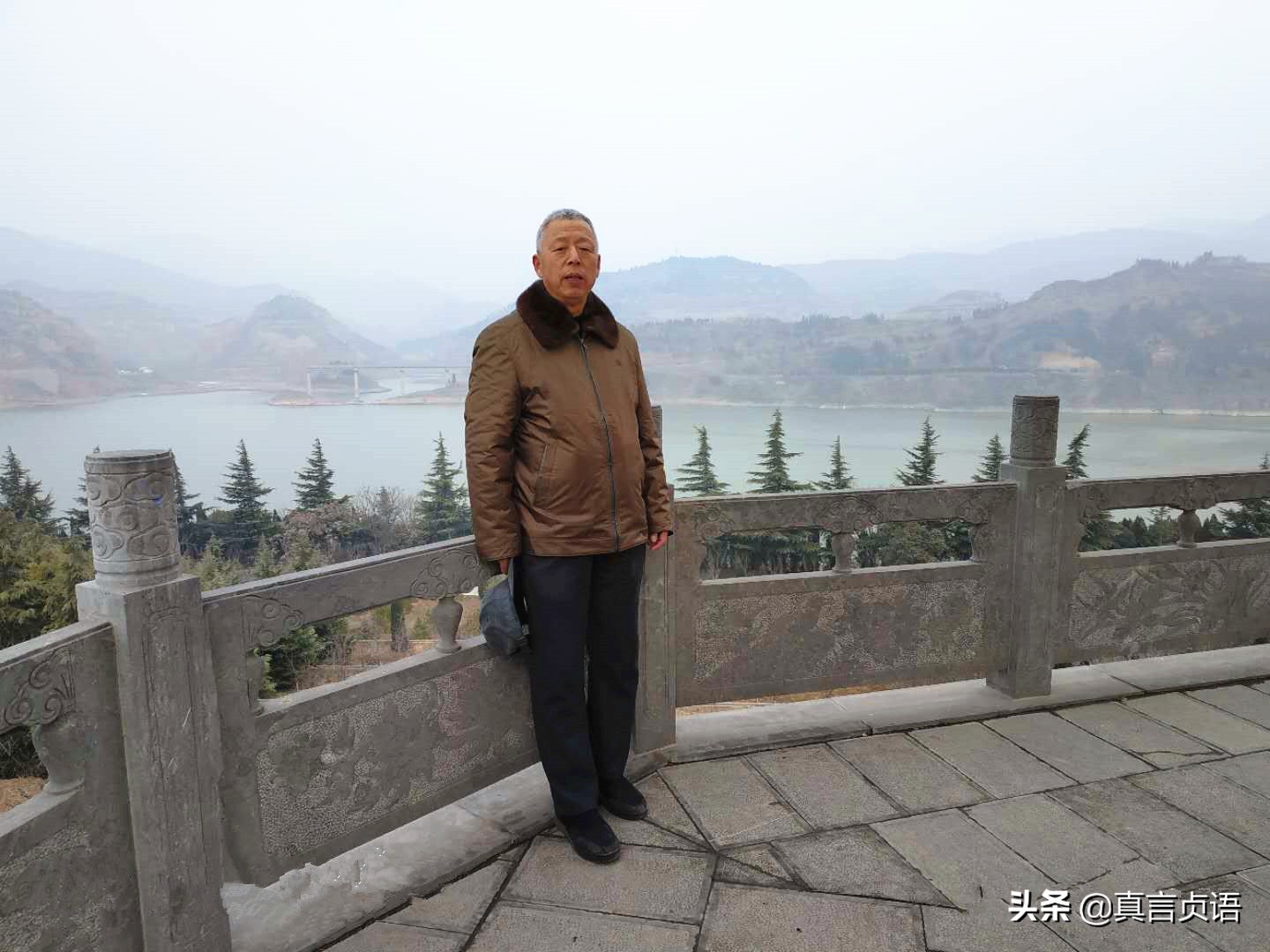 送暖东风催柳绿，列排鸿雁唤桃红——步国庆原创组诗十五首