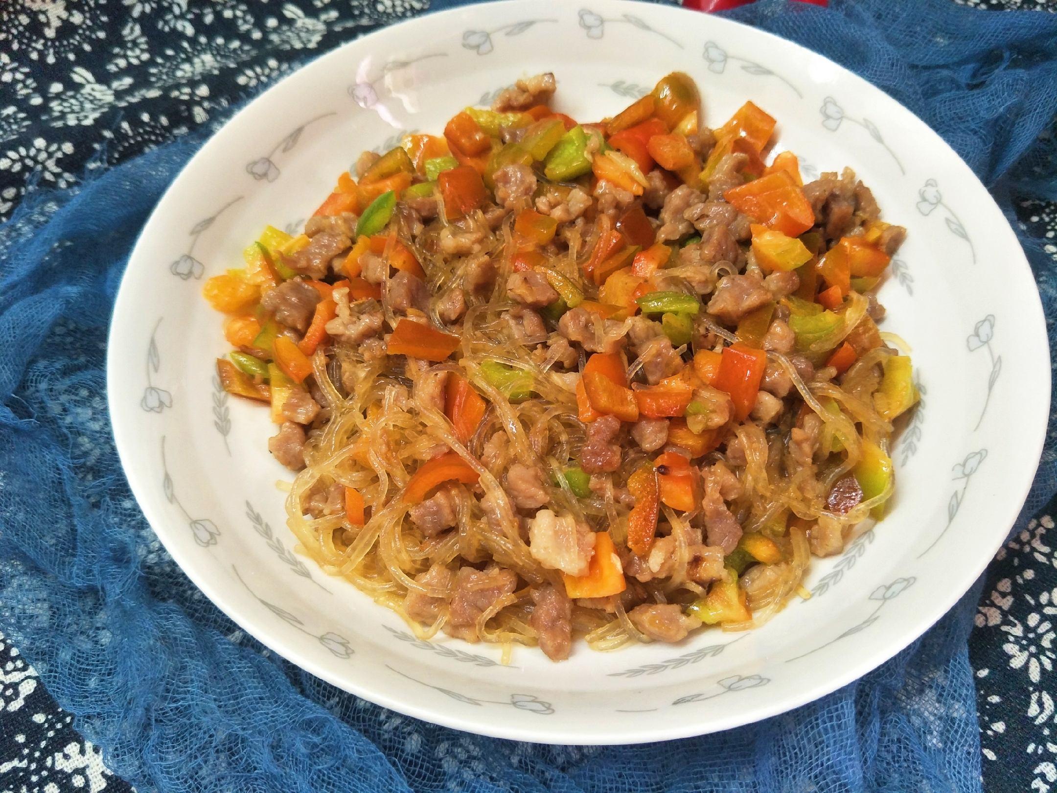 炒粉丝用什么水泡,怎么炒粉丝又粘又脆