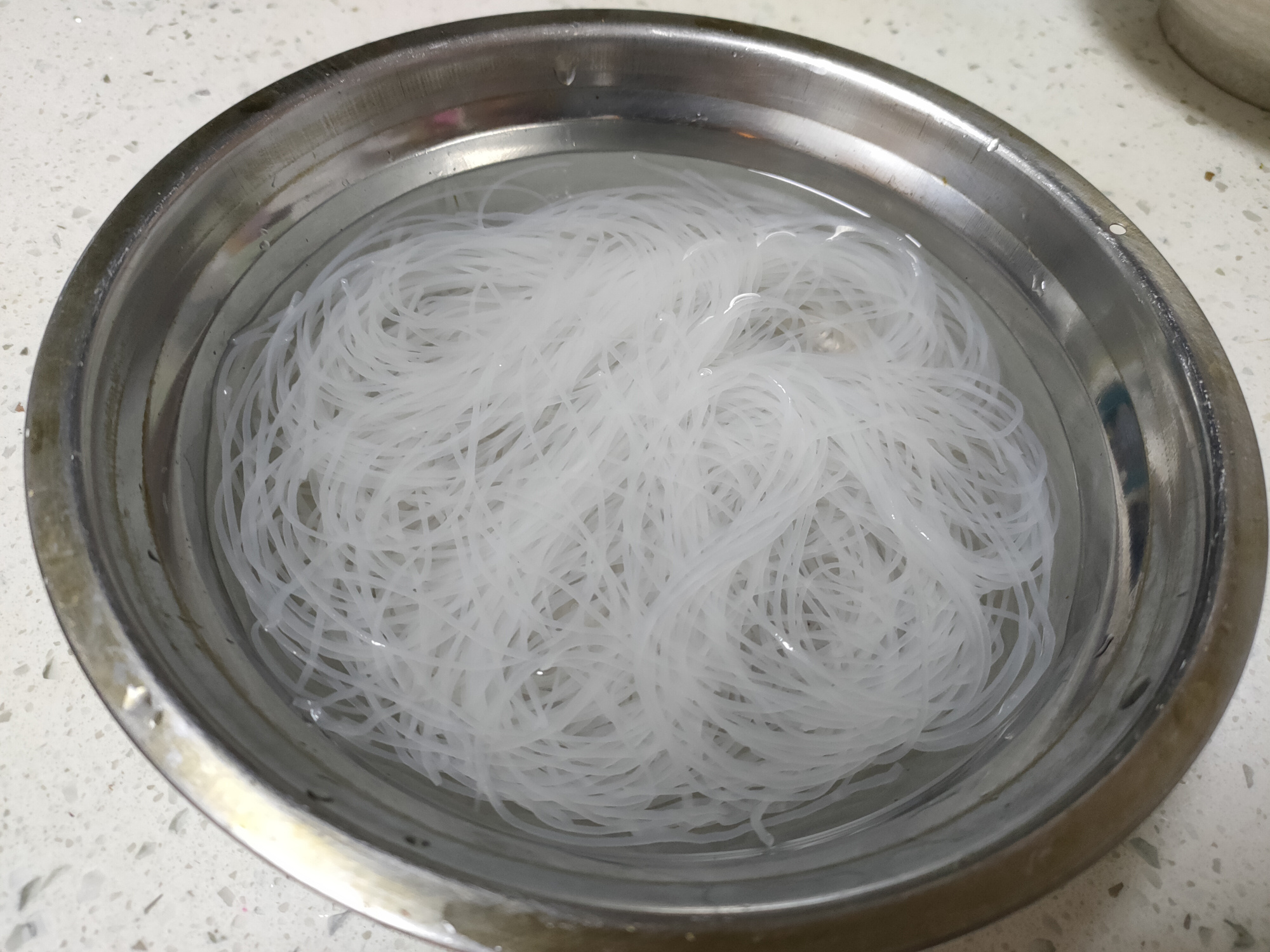 家常馅饼的做法怎么和面软,馅饼和面怎么做才松软好吃