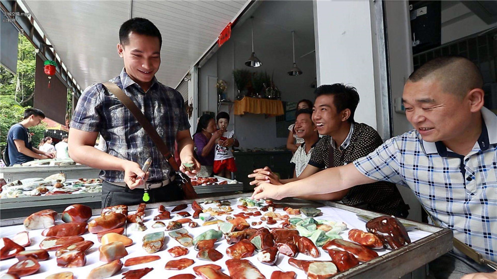 中缅边境玉石珠宝,中缅玉石交易在哪里