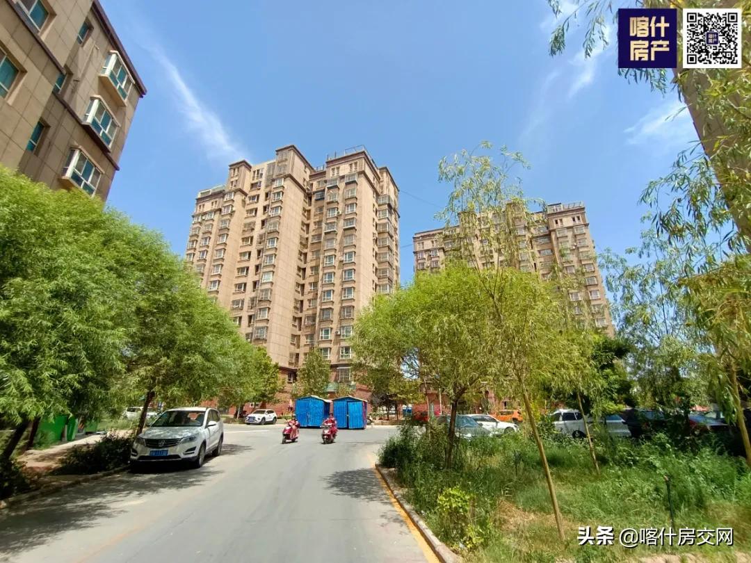 喀什11年房龄住宅—安泰小区，挂牌价6468元/㎡，停车竟不是困难