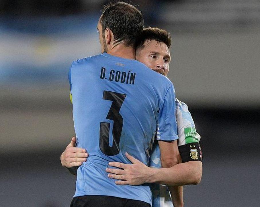 梅西匪夷所思的过人,梅西险些绝杀