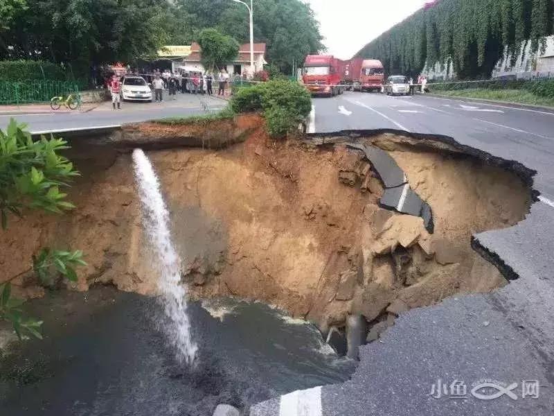 奔驰金融服务费取消了吗,奔驰4s店处罚结果