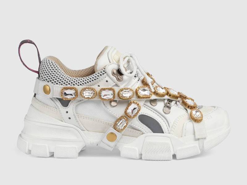 一瓶矿泉水18万,一瓶矿泉水60多亿