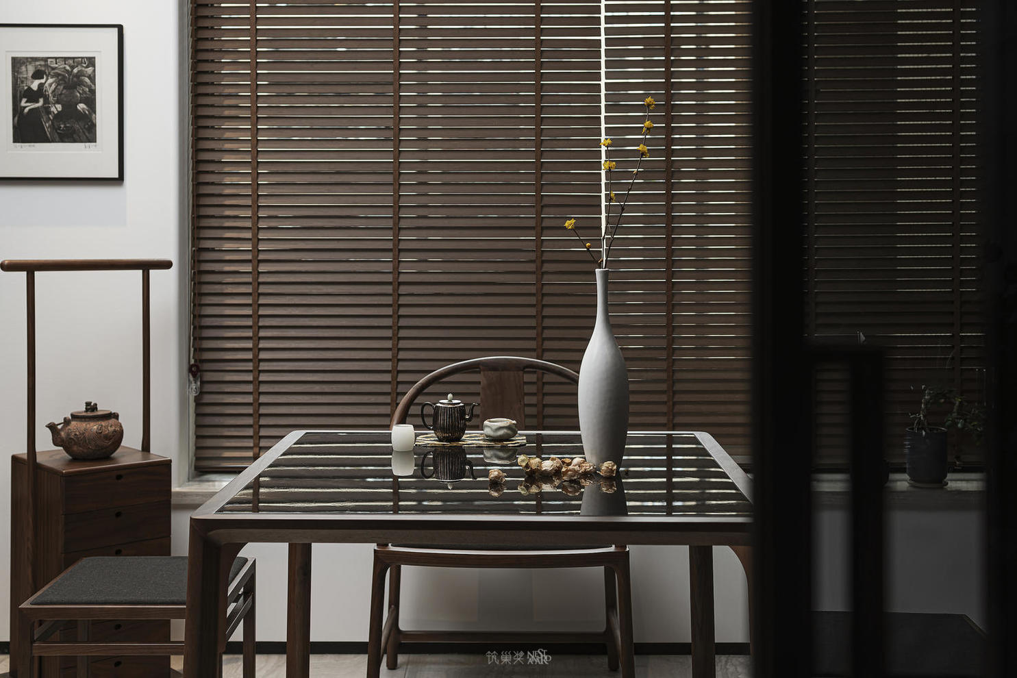 设计师梁彬：成都246㎡宁静致雅，黑与白交错空间