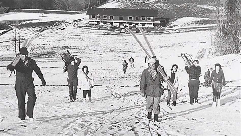 moncler羽绒服国外代言明星,moncler一件羽绒服可以穿几年