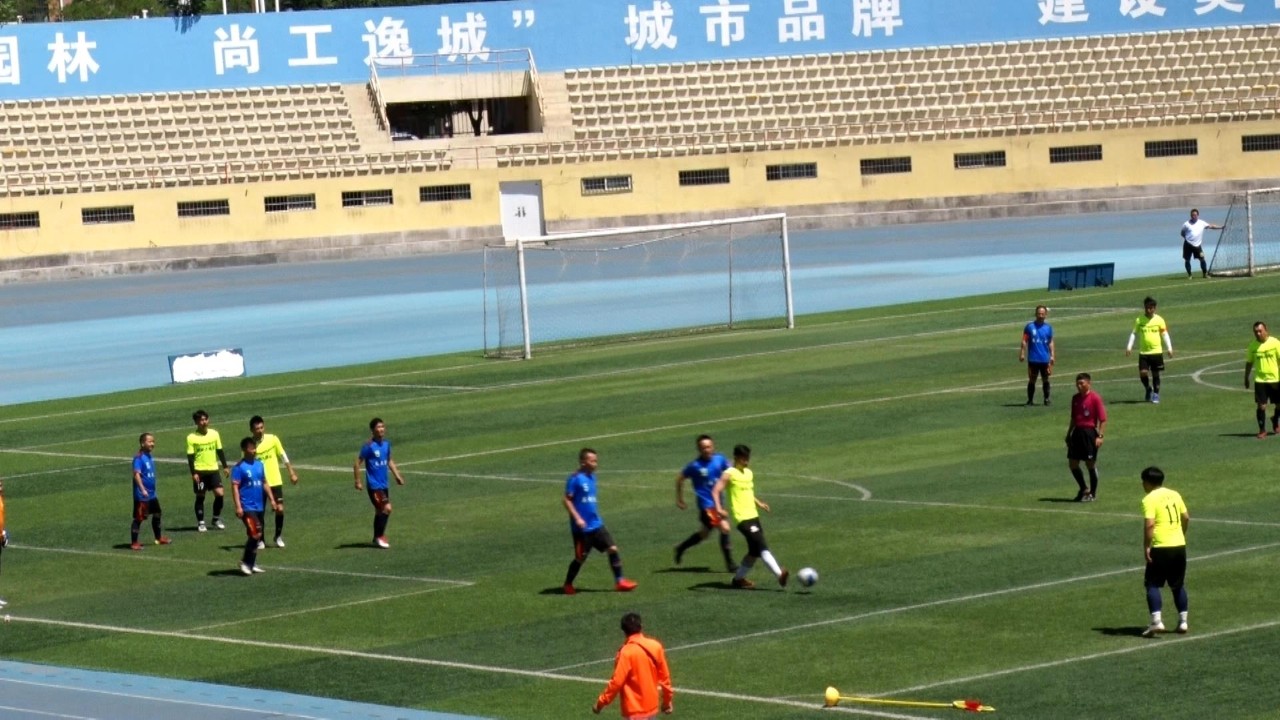 足够精彩足够快乐的足球训练,足够精彩足球比赛