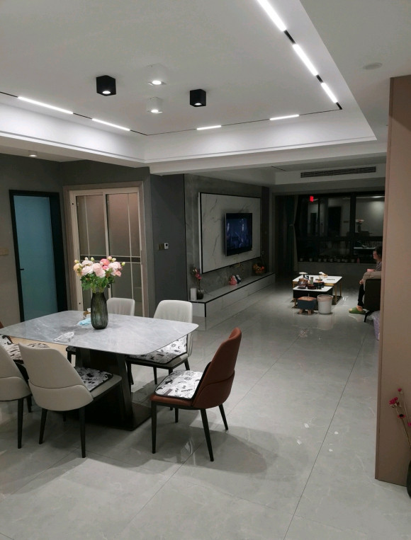 从开工到结束100多天，125平方米40万，花了不少冤枉钱