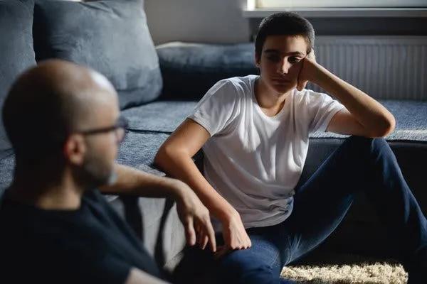 选择上班还是在家陪孩子上网课,不用辛苦上班安心在家带娃上网课