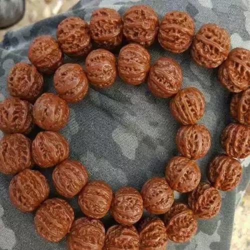 野山核桃手串包浆图片,山核桃包浆的手串