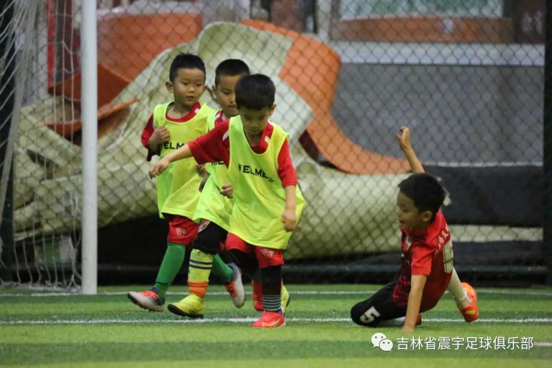 快乐童年,足球相伴!——震宇足球俱乐部“超级比赛日”精彩瞬间