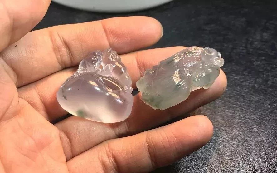 翡翠高冰小料值得买吗,高冰翡翠原石小料价格