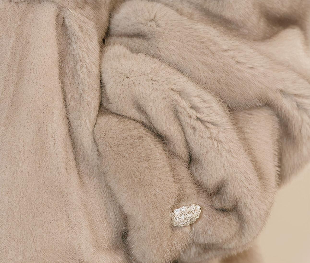 为什么市场上有价格低的皮草,皮草为什么越来越少了