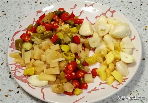 红烧草鱼怎么做好吃又简单家常的,草鱼这样做鲜香入味全家人都爱吃