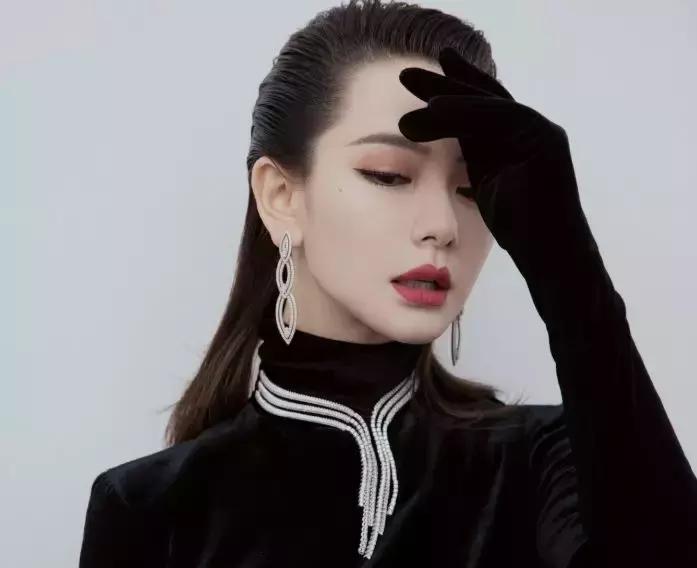 明星们去脸浮肿的方法,明星脸部水肿怎么快速消除