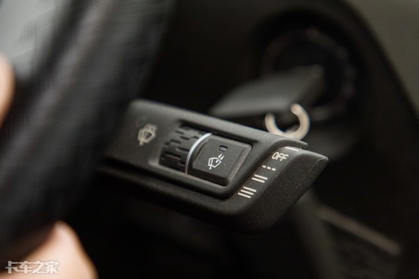 6×4带后提升，配VDS、VEB，带你体验沃尔沃FH顶配重卡