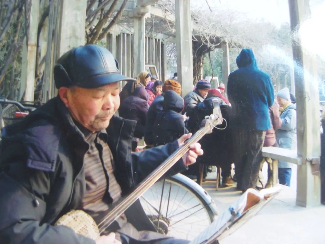 父亲的那把三弦