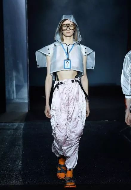 mcm为什么有的深有的浅,mc为什么喜欢奚梦瑶