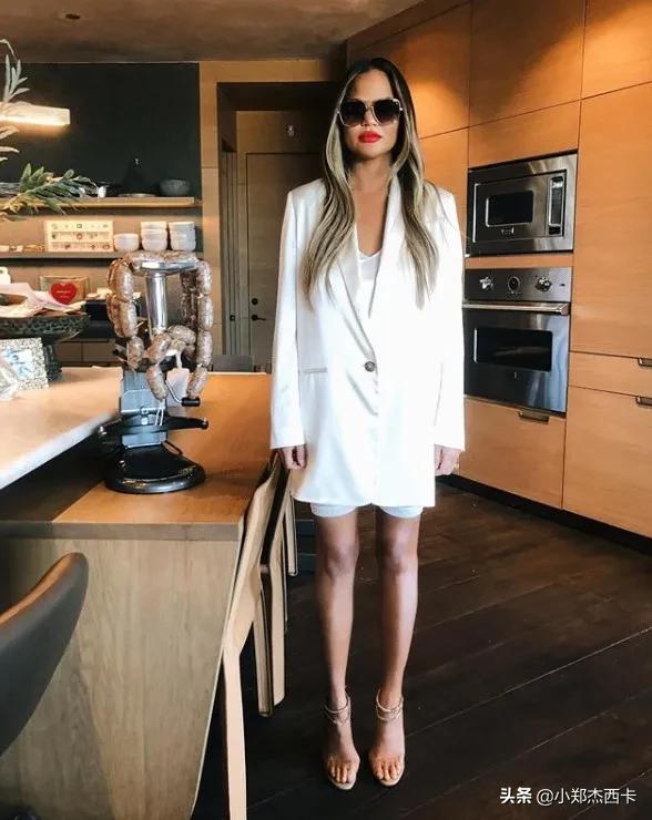 33岁传奇嫂拆掉假胸；我身上除了颧骨是真的，其他都是假的