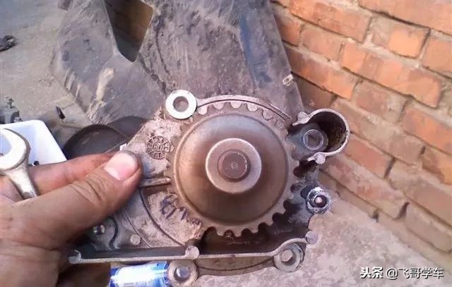 ea2111.6自吸正时皮带更换视频,发动机正时皮带的更换步骤