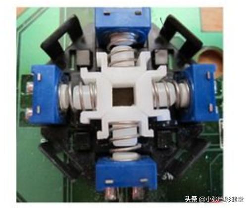 手机游戏手柄可以玩什么游戏,游戏手柄使用教程怎么玩吃鸡