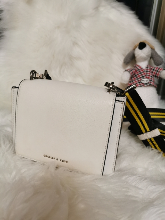 背不动的lv包包,背不起的包包