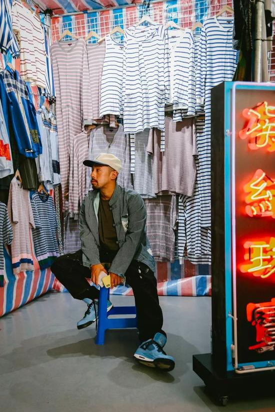 新手如何实现摆地摊月入20000,摆地摊最赚钱的4个方法